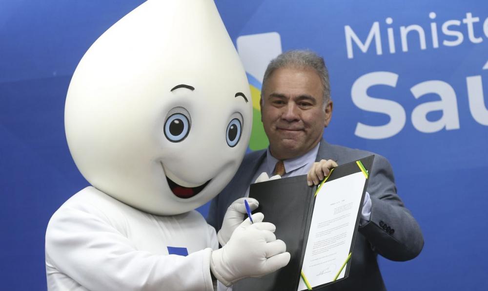 Covid-19: ministro oficializa fim de emergência sanitária 