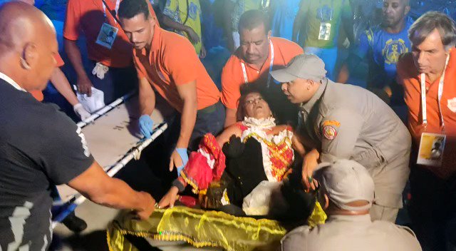  Idosa é prensada por carro alegórico na Sapucaí