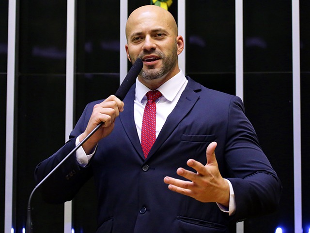 Parecer afirma que Daniel Silveira pode se candidatar