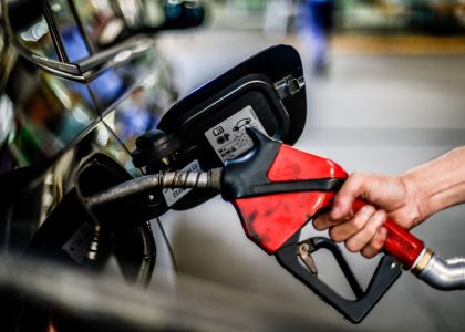 Preço da gasolina chega a R$ 7,27 e é o mais alto registrado pela ANP