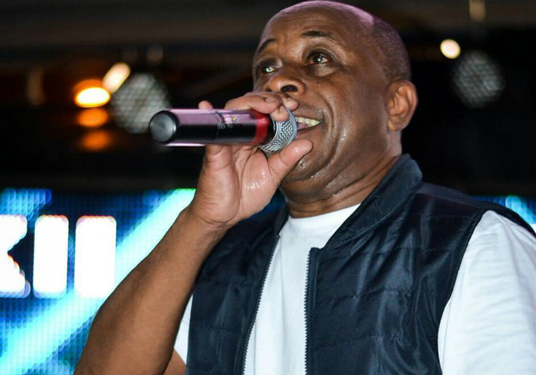 Diumbanda, cantor da música ‘Na Boquinha da Garrafa’ é o entrevistado desta sexta 