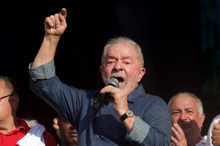 Lula pede desculpas a policiais por “gafe” em ataque a Bolsonaro 