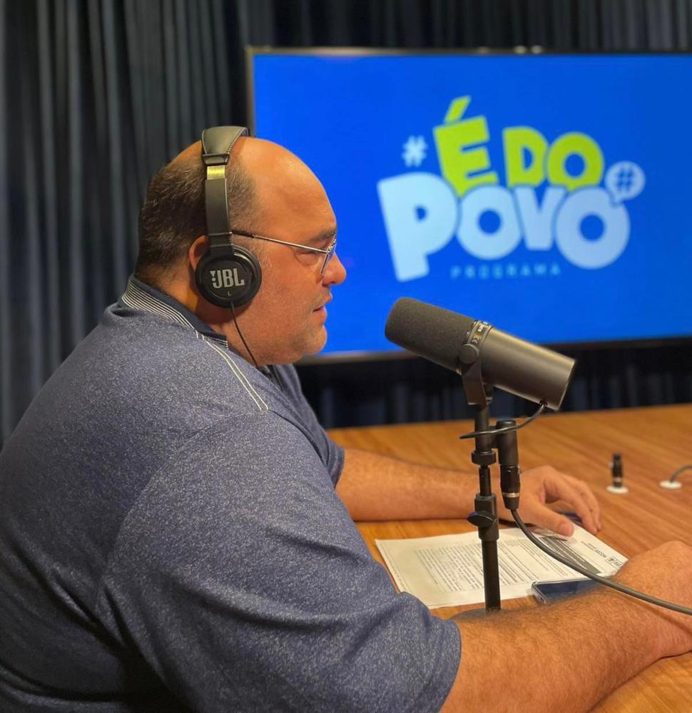 ‘Gestão anterior repassou quase R$ 400 mil a mais à empresa responsável pela nova rodoviária’ dispara Castro