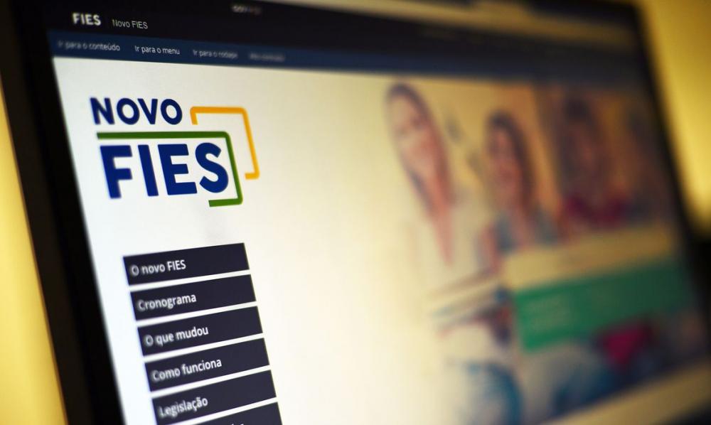 MEC prorroga convocação da lista de espera do Fies
