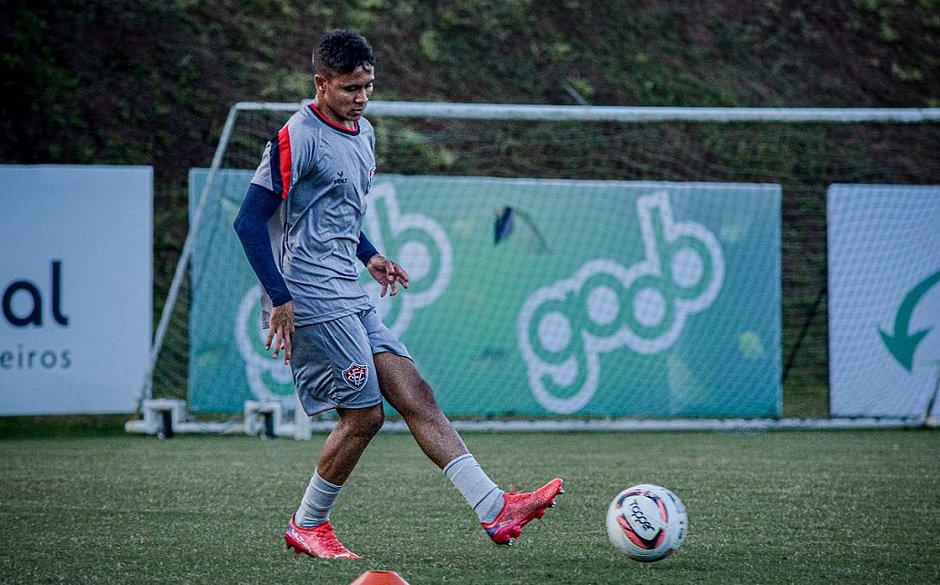 Vitória encara a Aparecidense em Goiás para fugir do Z4 da Série C