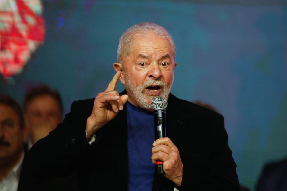 Lula: Campanha conclui que não alcançará Bolsonaro nas redes