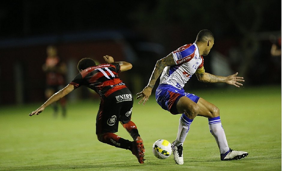 Vitória perde do Fortaleza no Barradão e está eliminado da Copa do Brasil