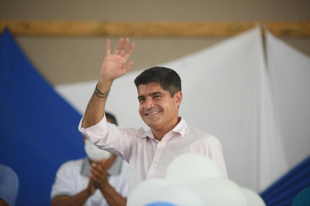 ACM Neto se compromete a criar fundo direcionado à qualidade do ensino na Bahia