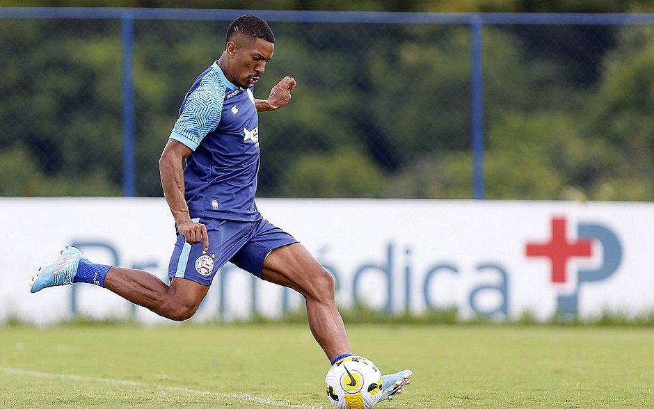 Time que mais finaliza errado na Série B, Bahia liga alerta no ataque