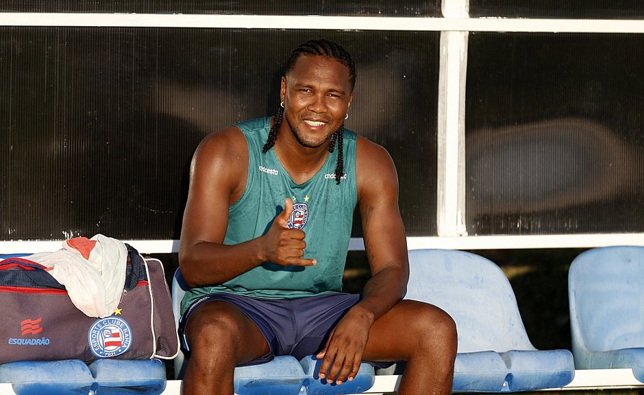 Em fase final de recuperação, Rodallega pode reforçar o Bahia contra a Ponte Preta