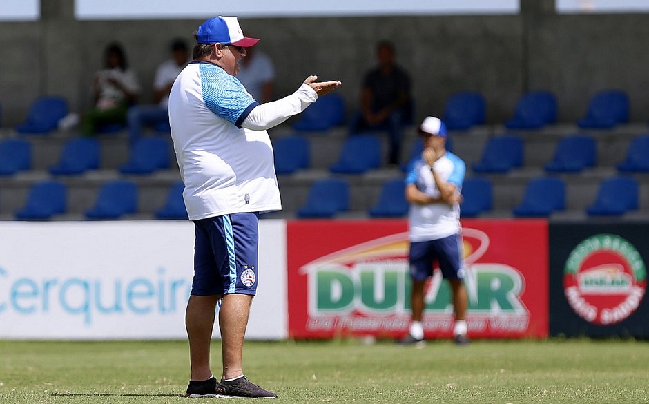 Sem Daniel, Guto tem problema para montar time do Bahia; veja opções