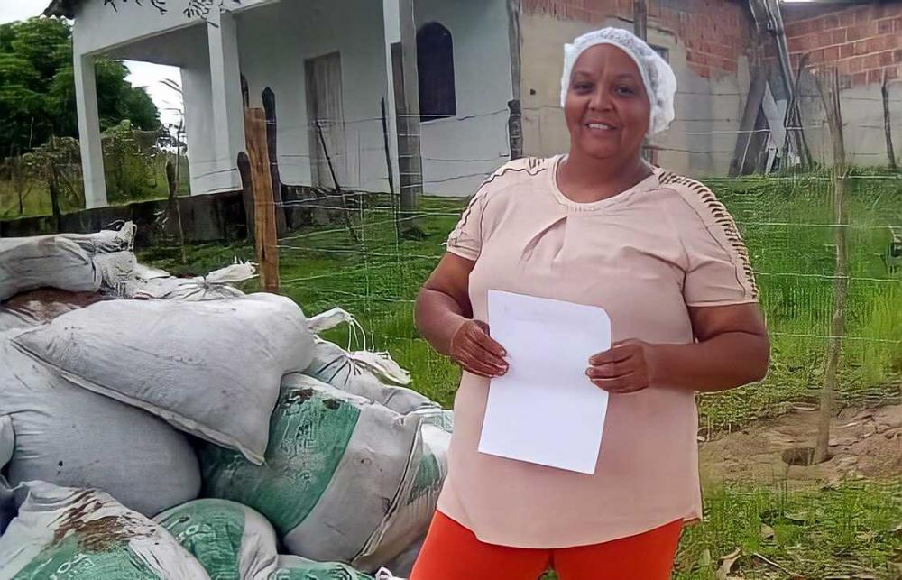 Mais de 180 mil quilos de adubo são entregues a agricultores rurais