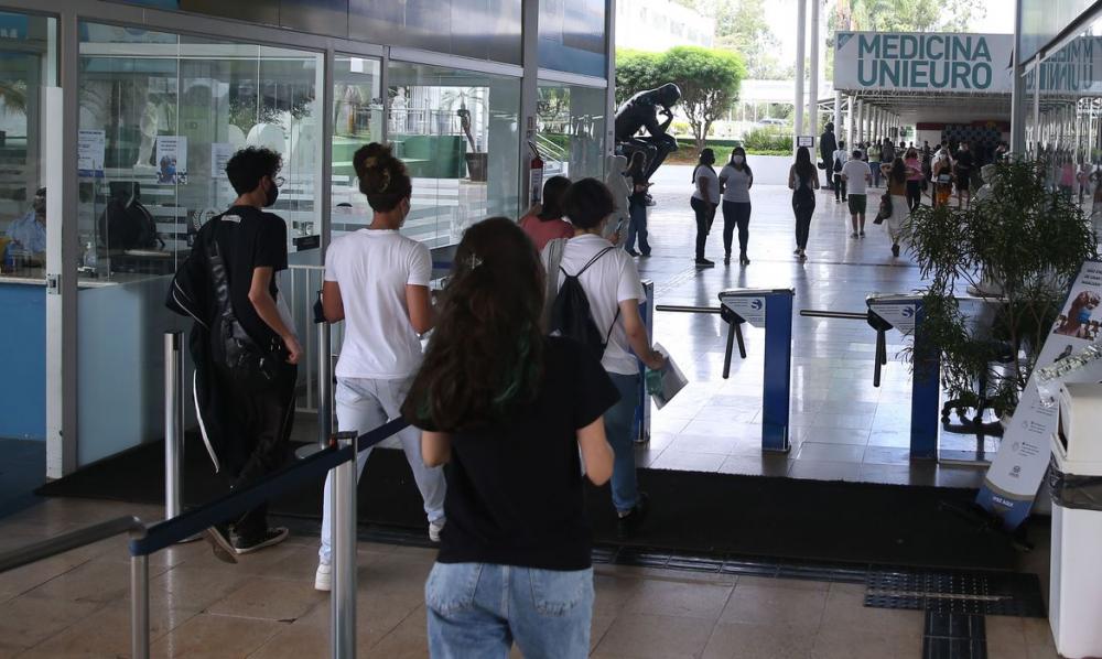 Prazo de inscrições para o Enem 2022 termina neste sábado 
