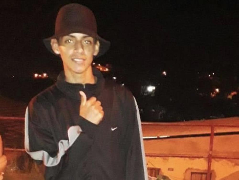 Mata de São João: homens encapuzados invadem casa e matam jovem na porta de casa 