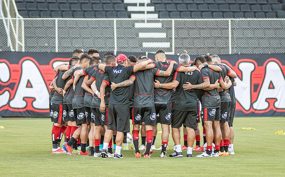 Vitória marcou três gols pela primeira vez na temporada