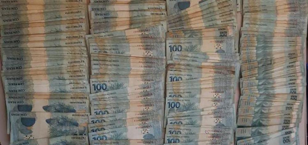 Polícia recupera 40 mil reais furtados de banco em Barreiras