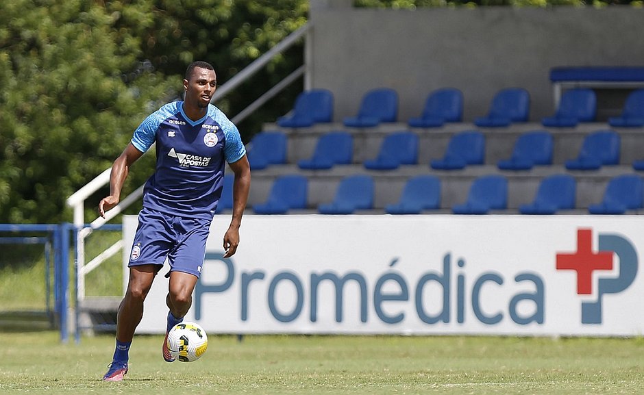 Fora de casa, Bahia enfrenta o lanterna Tombense de olho na liderança da Série B