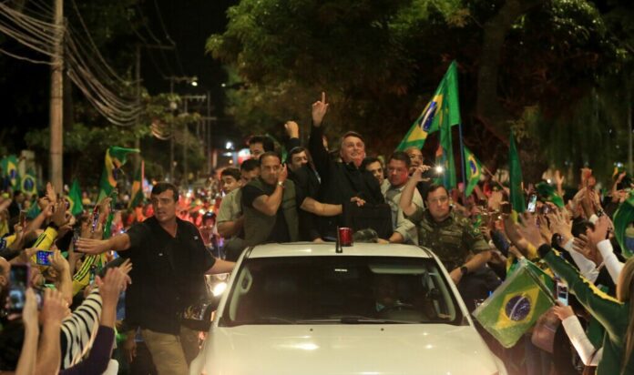 Motociata lota avenidas de Belo Horizonte em apoio a Bolsonaro