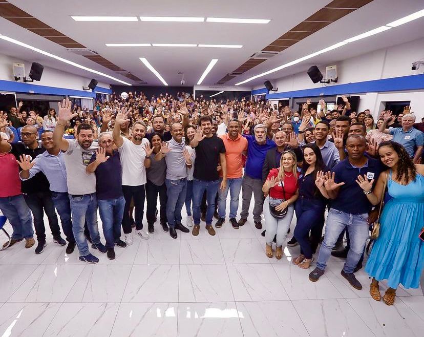 Encontro de líderes debate sobre redes sociais e futuro político