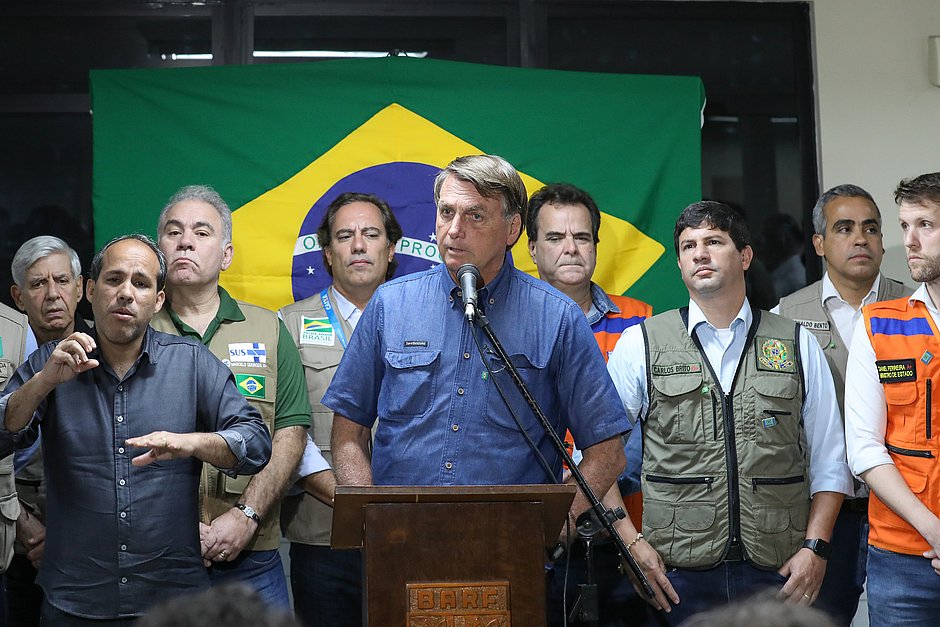Bolsonaro defende PRF e fala em 'justiça sem exageros' no caso Genivaldo