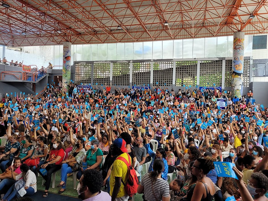 Professores de Salvador finalizam greve e aulas retornam nesta quarta-feira (1)