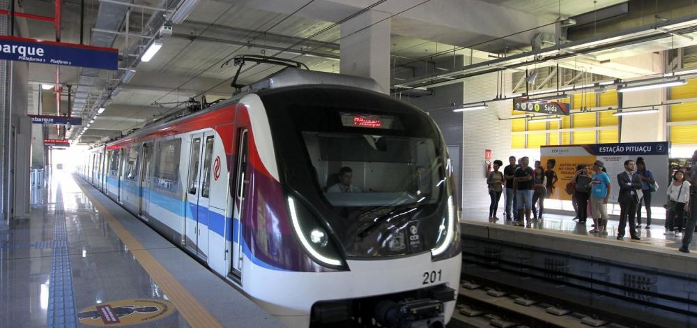 Após acidente, linha 1 do metrô vai apenas até a Estação Retiro