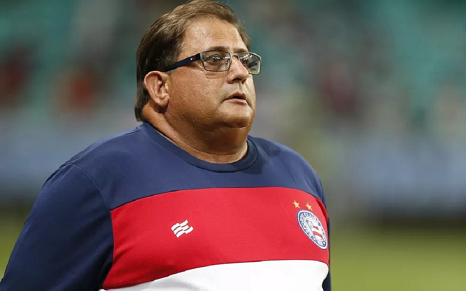 Guto destaca jogo difícil e exalta força da torcida do Bahia contra o Sport