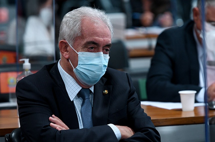 Otto Alencar é internado com fortes dores e faz cirurgia renal de urgência