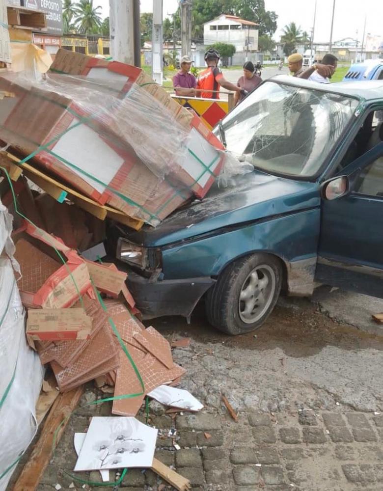 Motorista com sinais de embriaguez atinge ciclista em Dias d’Ávila