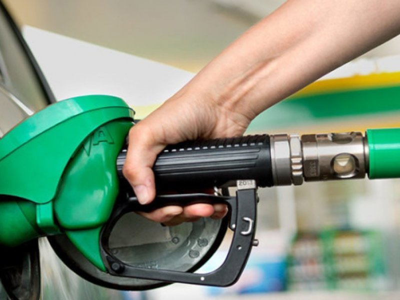 Petrobras anuncia novo reajuste a partir de sábado e gasolina deve ultrapassar R$ 8