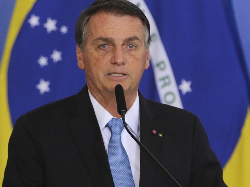 Após vitória da esquerda na Colômbia, Bolsonaro pergunta se Brasil será o próximo
