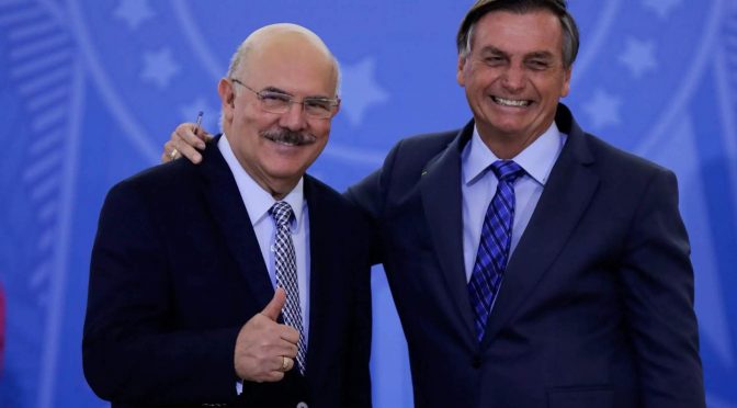 Polícia Federal prende ex-ministro da Educação Milton Ribeiro