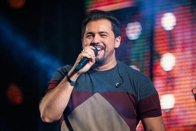 Xand Avião se apresenta na abertura do São João de Mata