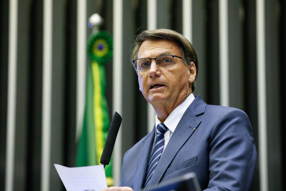 Bolsonaro diz ter exército com quase 200 milhões de pessoas