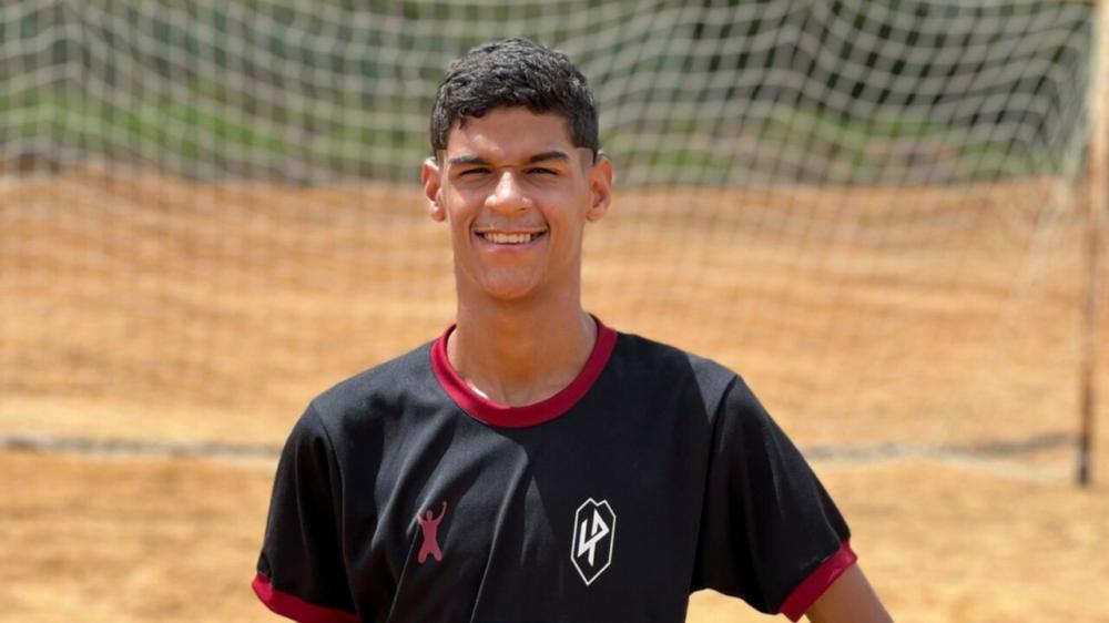 Luva de Pedreiro pode ter carreira comandada por Falcão