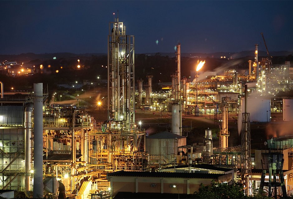 Polo Industrial de Camaçari completa 44 anos com competitividade e ampliação de atividades