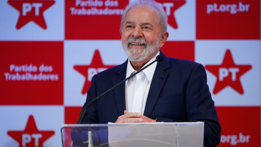 Lula dá a entender que não pretende disputar reeleição, caso eleito em 22