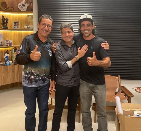 Prefeito de Canavieiras rompe com o PT e fecha com ACM Neto