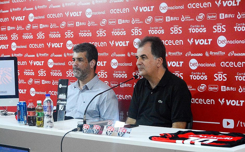 Presidente do Vitória revela que clube deve sofrer nova punição da Fifa; entenda