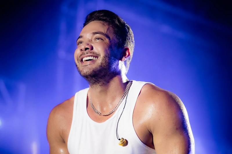 Safadão passa por cirurgia para remover hérnia de disco e cancela shows na Bahia