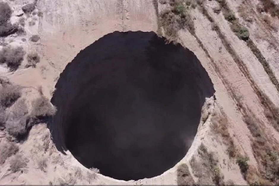 Buraco gigante e misterioso aparece no Chile e deixa autoridades em alerta