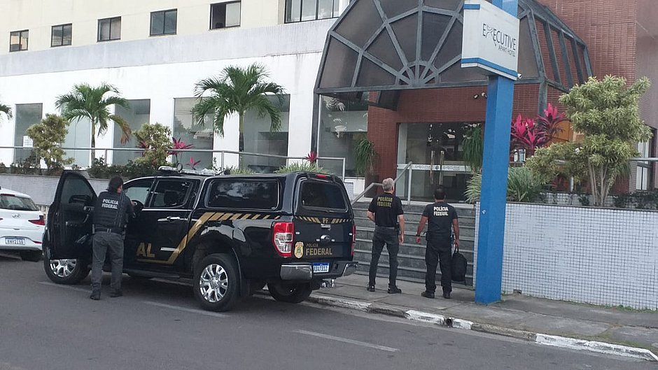 Feira: dois secretários municipais são afastados por desvio de mais de R$ 200 mil