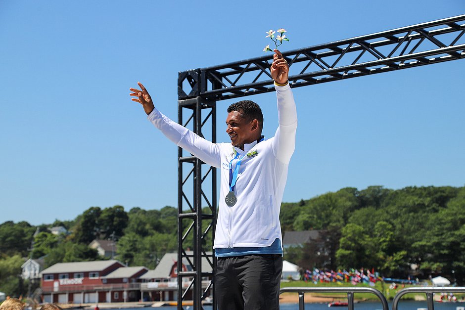 Isaquias Queiroz conquista prata no Mundial de canoagem