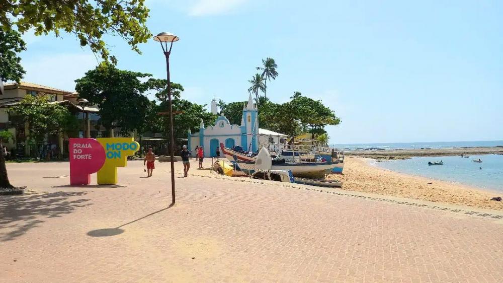 Praia do Forte sedia evento com gestores de turismo de todo Brasil