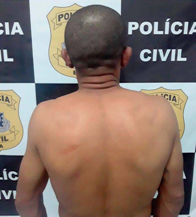 Acusado de matar homem em 2004 se entrega a polícia em Mata de São João