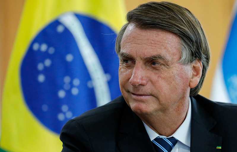 Bolsonaro diz que servidores públicos terão reajuste em 2023