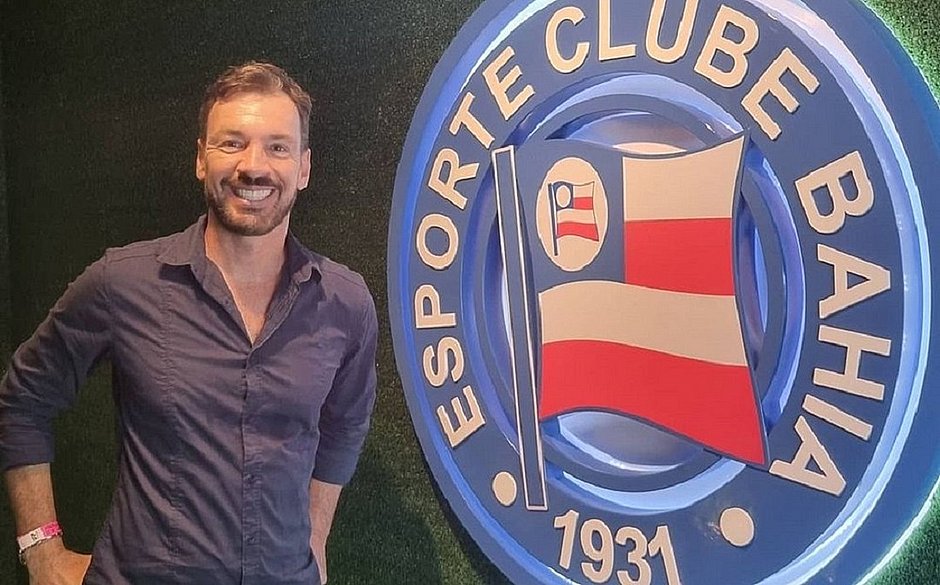 'O ambiente do futebol é muito hostil para um gay', desabafa Emerson Ferretti