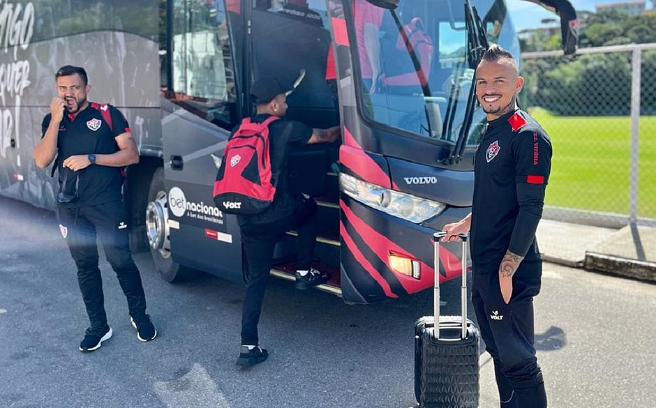 Vitória deve ter novidade contra o Figueirense; confira provável escalação