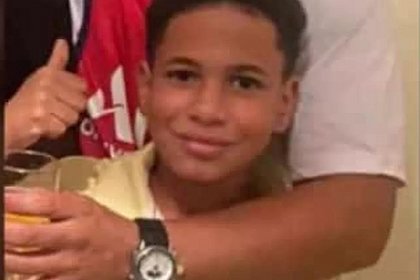 Menino de 10 anos morre após entrar em guarda-roupa e inalar desodorante aerossol