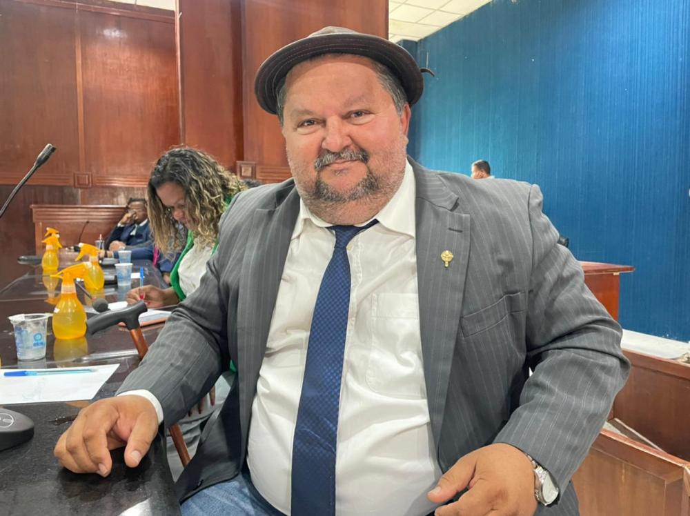 Com chapa única, Júnior do Requeijão é eleito presidente da Câmara de Dias d’Ávila